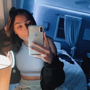 Meet your Posher, Casey